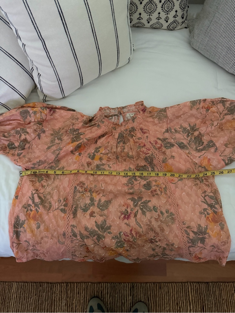 Pilcro Dusty Rose Floral Puff Sleeve Blouse - Picture 6 of 7
